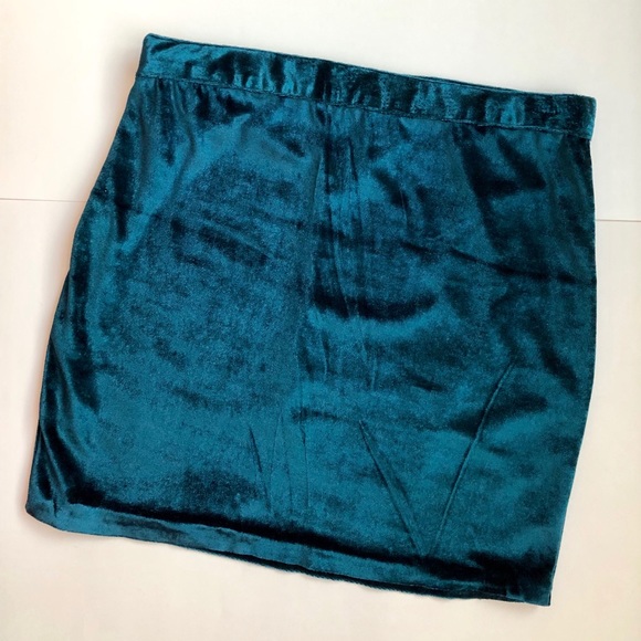 Mini skirt - Picture 2 of 3